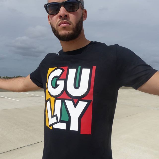 GULLY T-shirts